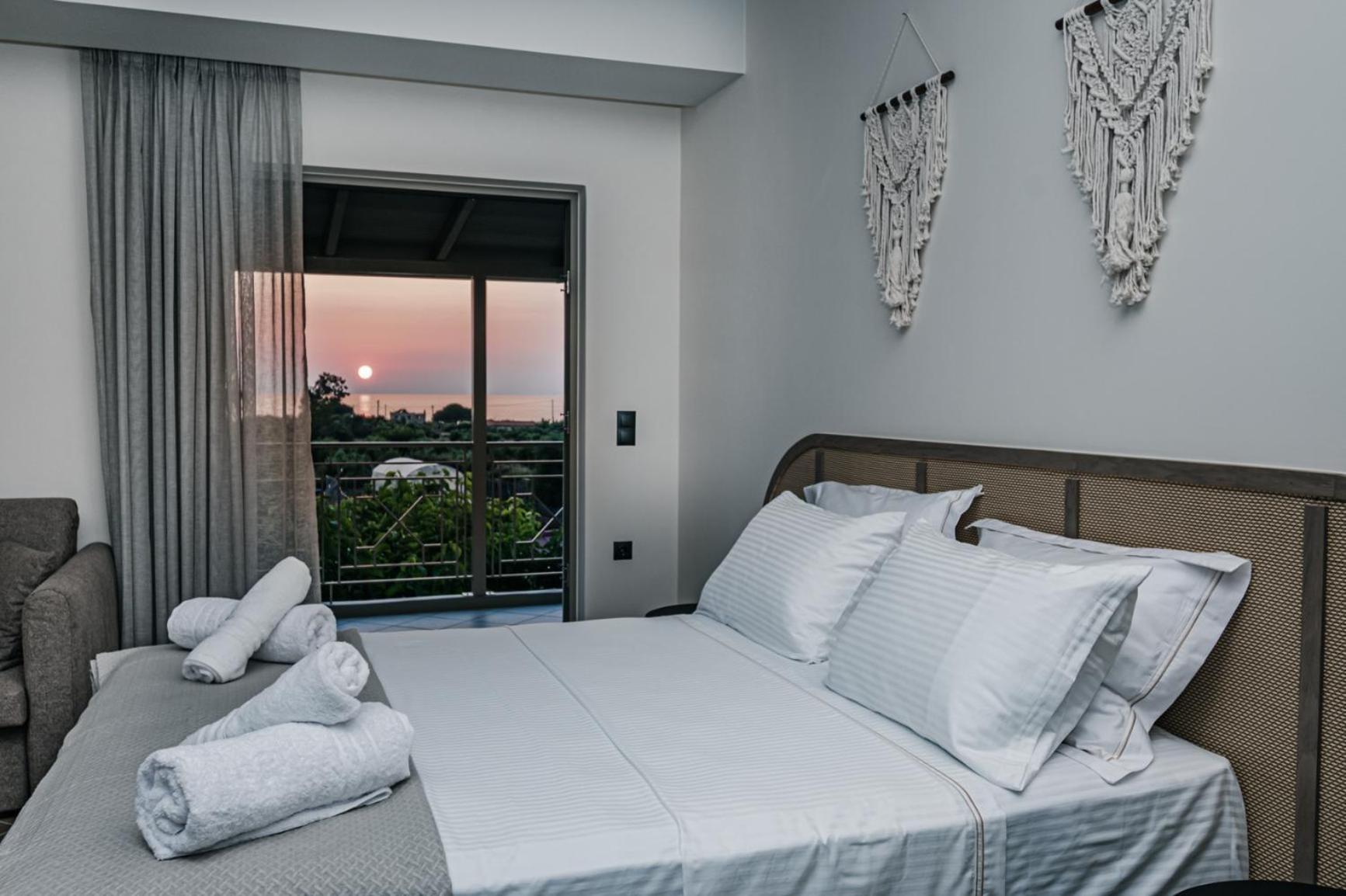 Terra Helios Suites & Studios Kyparissia Cameră foto